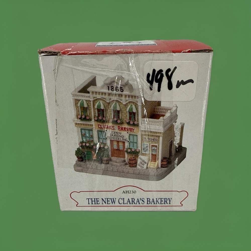 Liberty Falls The New Clara's‎ Bakery AH230 (2001)